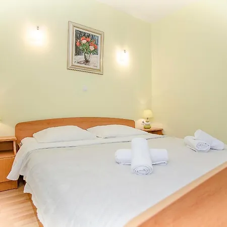 Krsticevic Апартаменты *