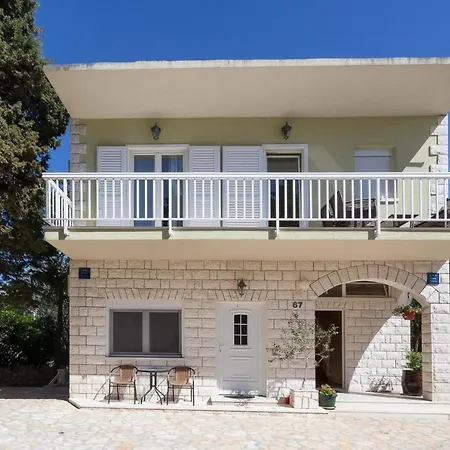 Krsticevic 아파트